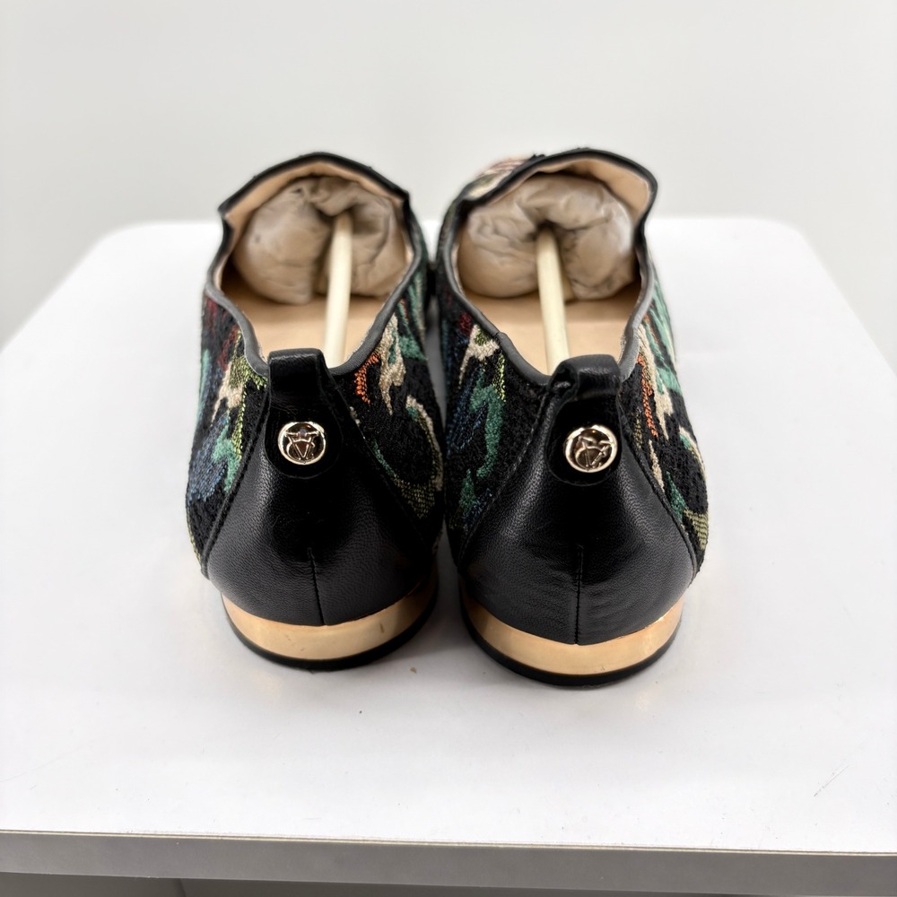 Vince Camuto Signature Tapestry Floral Loafers Black Gold Accent 10M 40 Italy - Picture 5 of 7